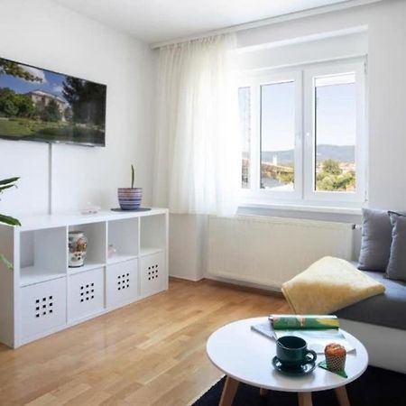Tesla Apartment Urban Stay Zagreb Exterior photo
